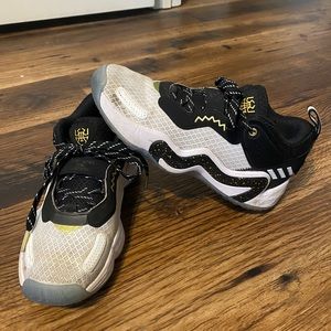 Girl’s Adidas D.O.N. Basketball Shoes Size 4.5Y